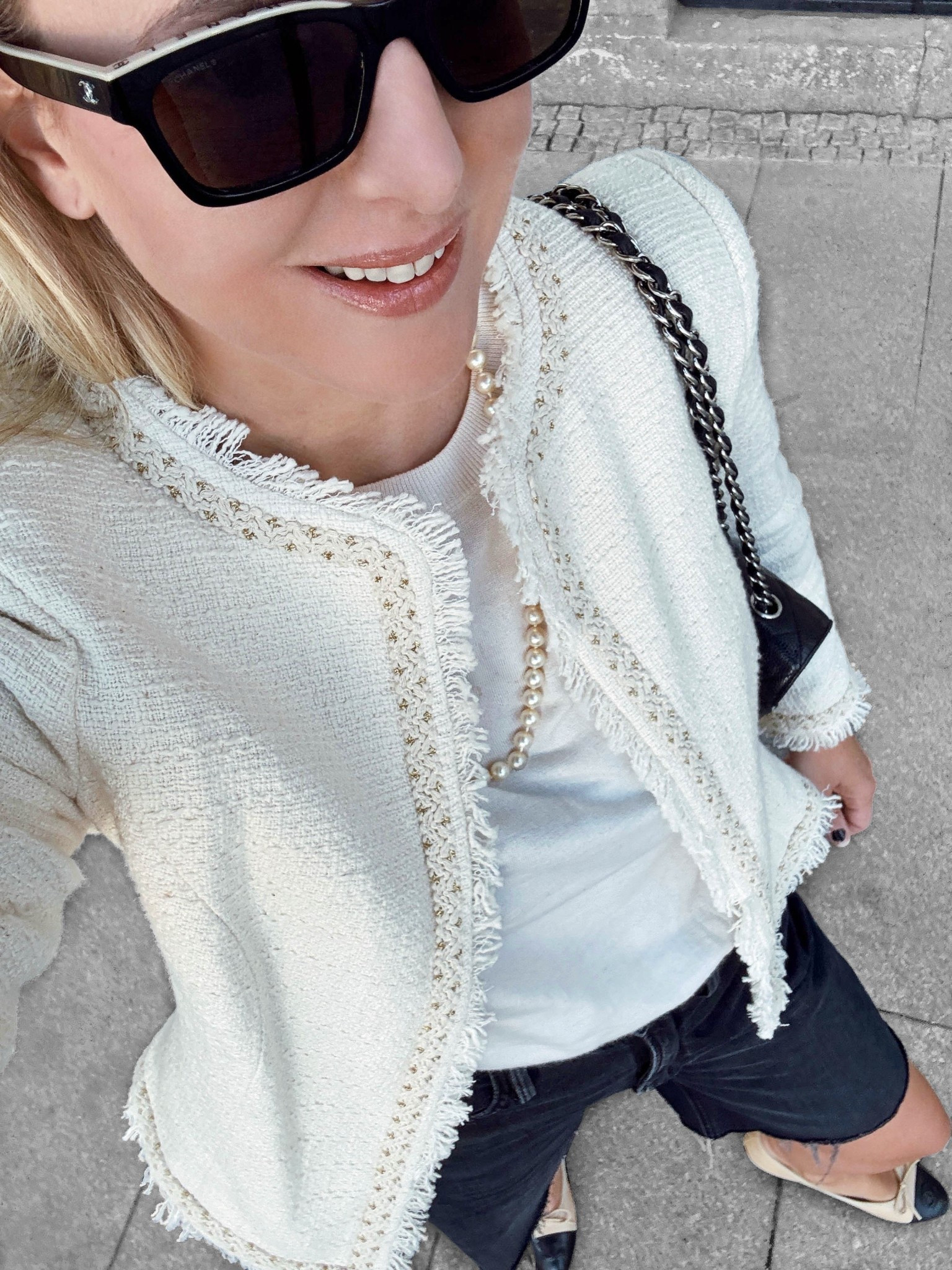 In between weather and errands this outfit covers it all. Suitable for work and school run and nursing proof too.

——————————————————————-

Conjunto de entretiempo polivalente. No es demasiado de otoño ( porque el tiempo tampoco lo es) pero tampoco es de verano. Apto para trabajar, recados e ir a buscar a los niños al cole, pero ojo que también es perfecto para la lactancia materna.

.
.
.
.


#LTKespana #LTKeurope