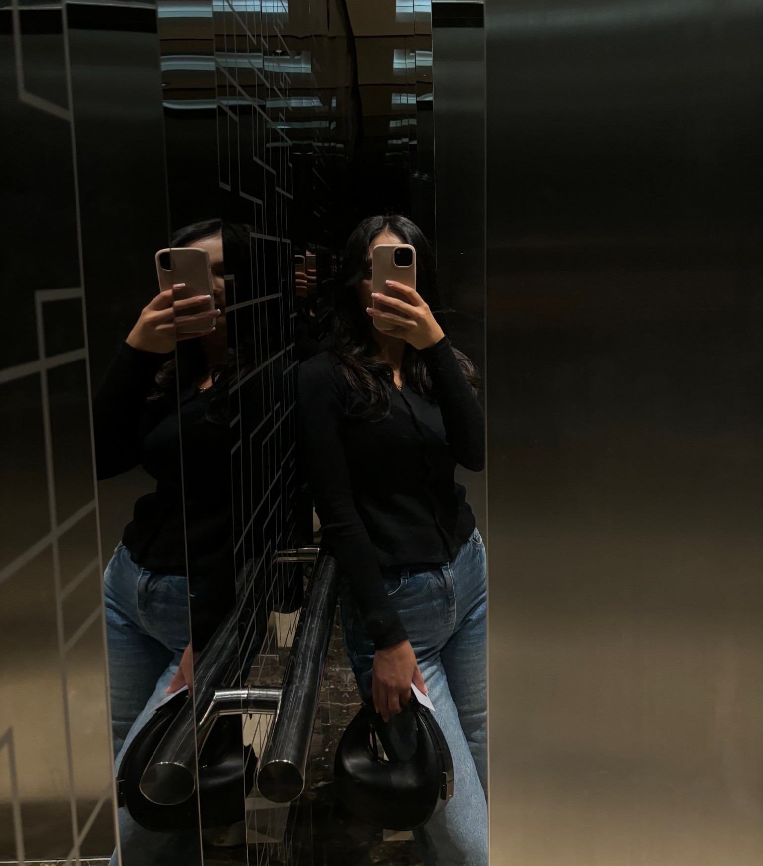 Button front top with jeans & Osoi black Toni mini 🖤

#LTKSaleAlert #LTKSeasonal #LTKFindsUnder50