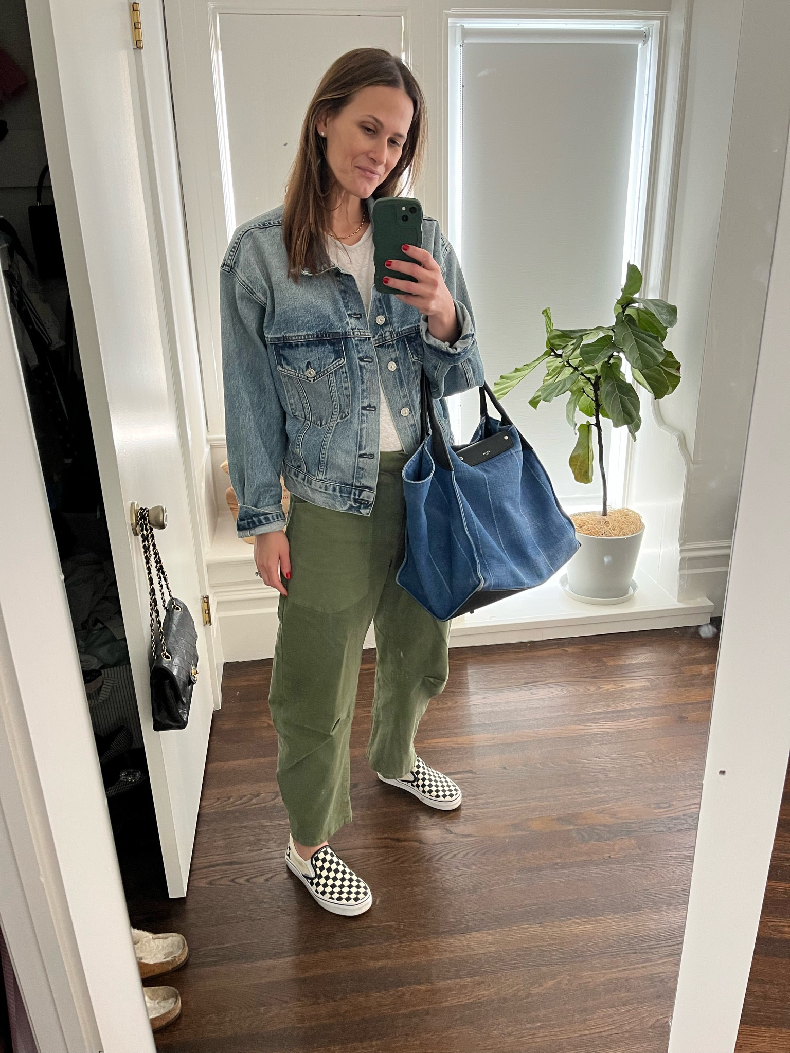 School pick up 

#LTKFind #LTKSeasonal