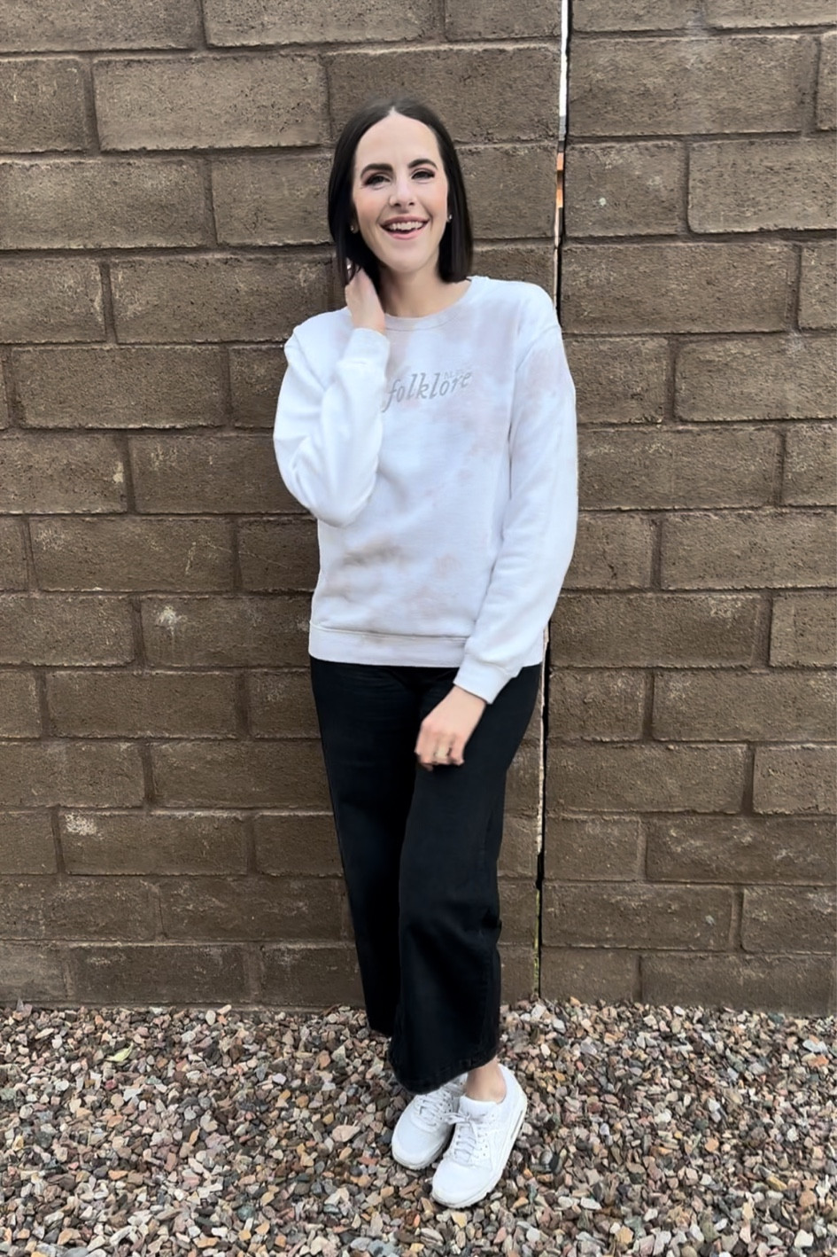 Taylor Swift inspired outfits from my closet for The Eras Tour this Friday!!! 

Outfit #5 - Folklore Era
Folklore sweatshirt purchased from Taylor Swift’s official merchandise store in 2020. (More outfits on Instagram & TikTok)


#taylorswift #theerastour #concertinspo #taylorswiftoutfits #folkloreera 

#LTKFestival #LTKunder50 #LTKFind