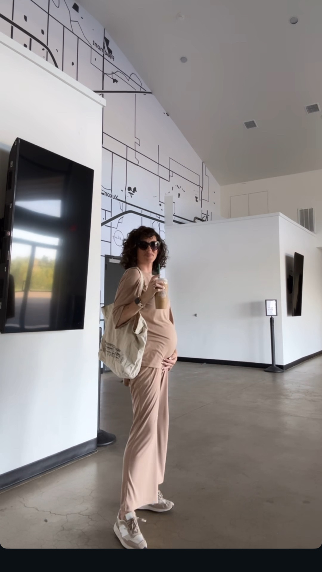 I want one in every color!! Dress up or down or just take a nap! I’m 20 weeks pregnant and in a MD to grow into, but I would get a SM if I wasn’t preg. 🙌🏼

#LTKFindsUnder50 #LTKBump #LTKStyleTip