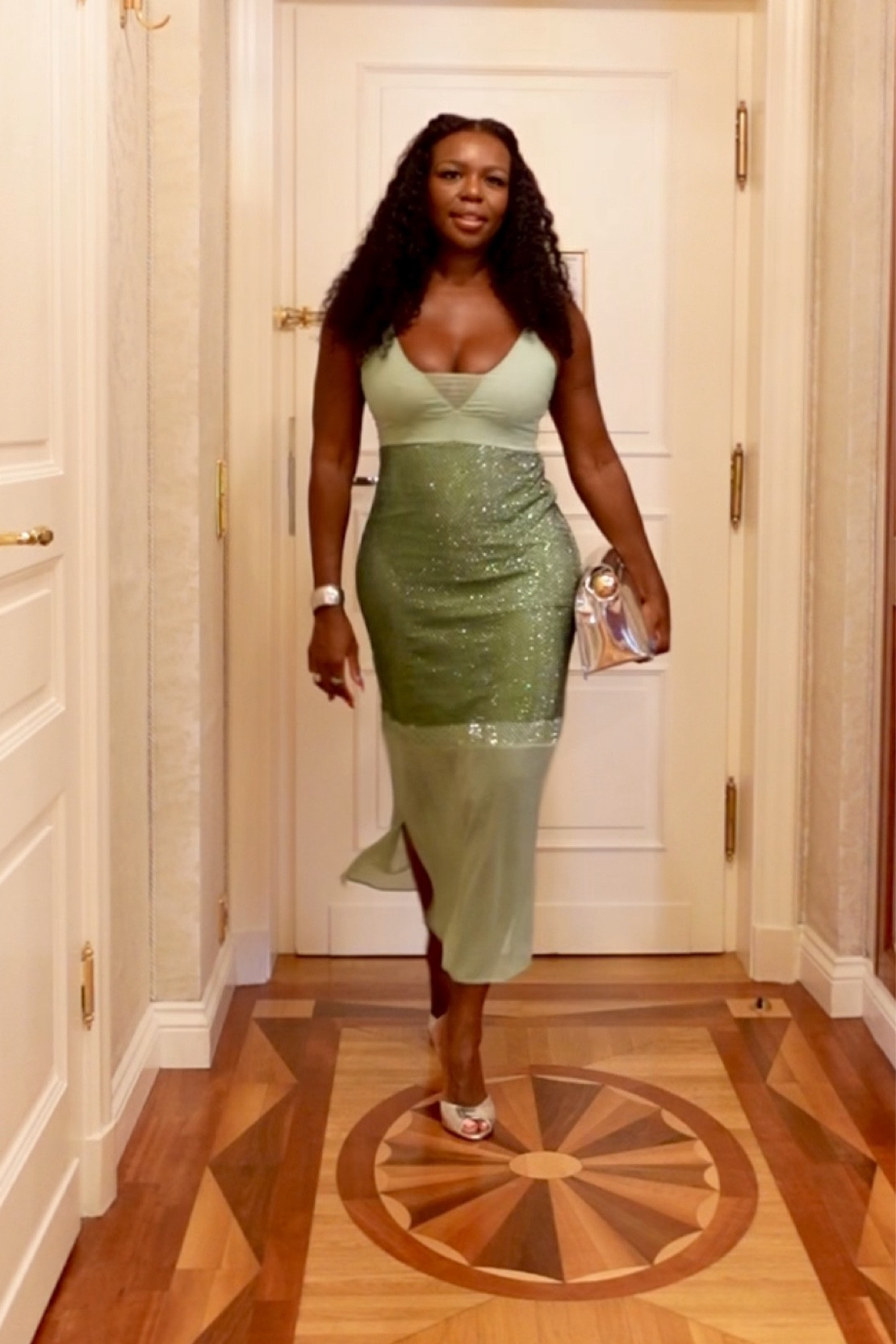 Elegance 

#LTKSeasonal #LTKOver40 #LTKNYFW