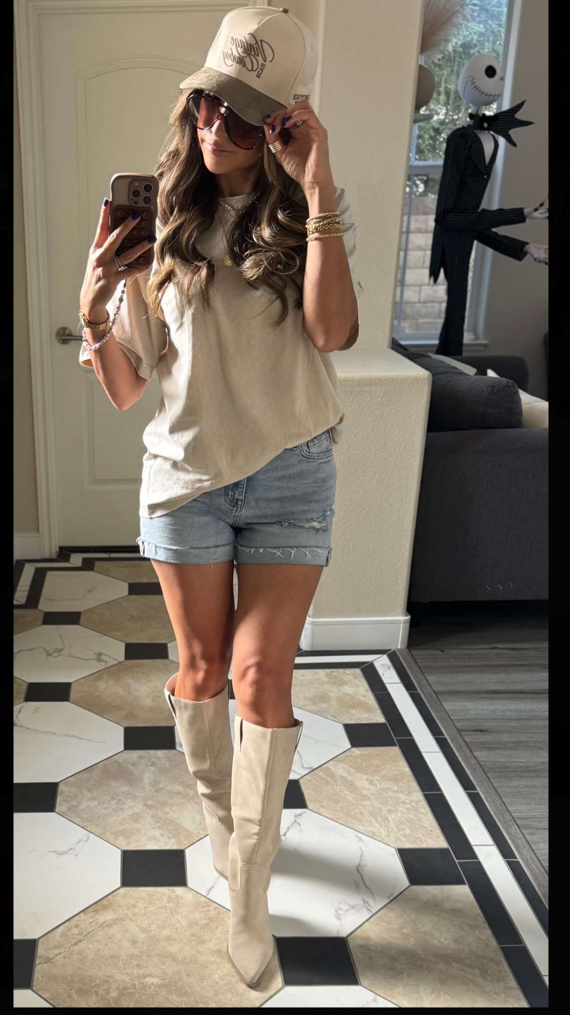 Part ✌🏼of my ultimate Amazon find —

I’m obsessed with this 3-pack of vintage oversized distressed tees 🙌🏼 They’re seriously so soft, comfortable & make any outfit look instantly chic! I paired mine with this adorable suede hat (also a favorite Amazon find!) for an easy & effortless look. Linking everything here for y’all! 

Wearing a M for reference 

#LTKFindsUnder50 #LTKSeasonal #LTKStyleTip