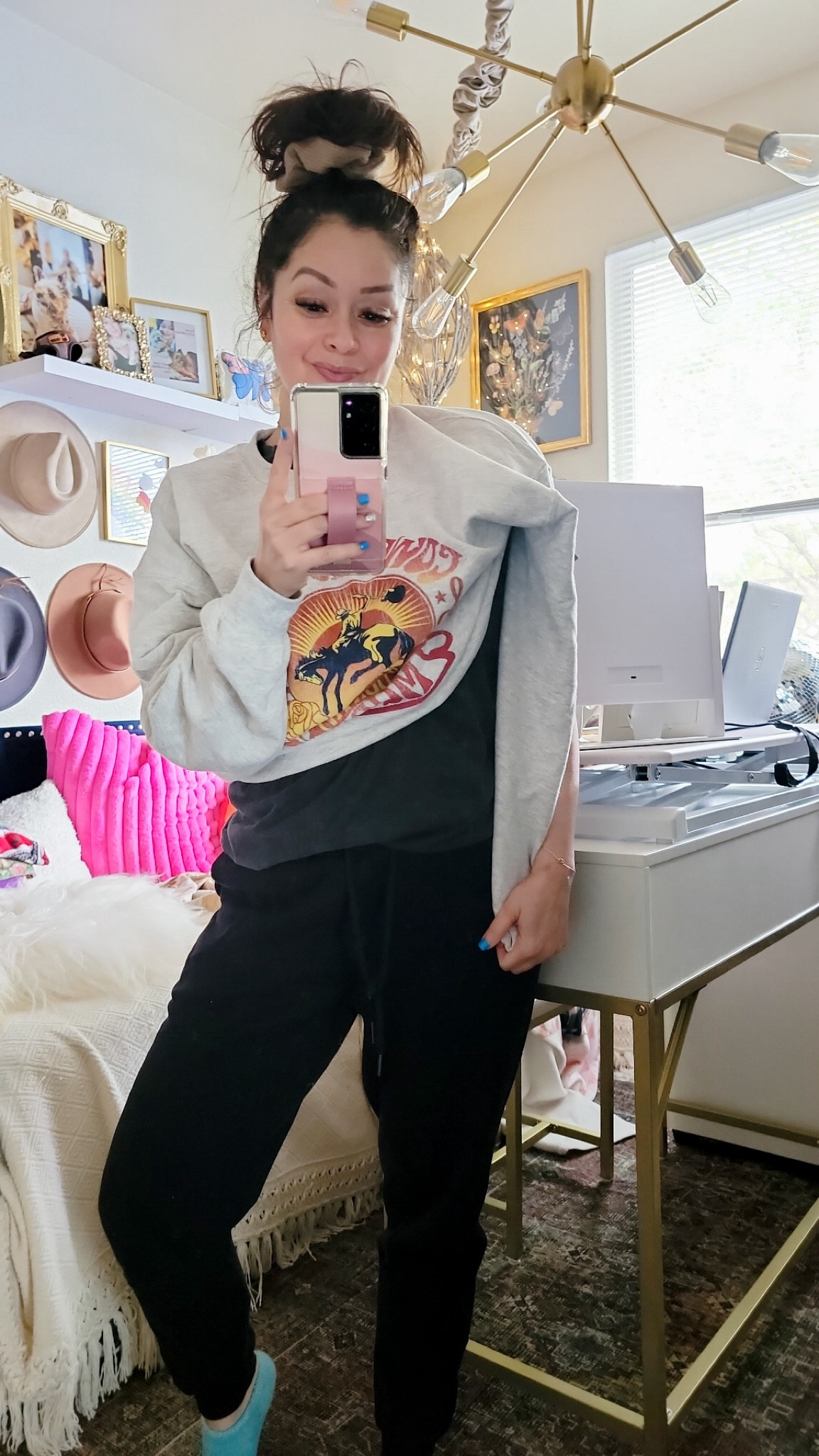 For wardrobe links see my highlight. Cozy outfit. Travel outfit.

#LTKfitness #LTKsalealert #LTKitbag