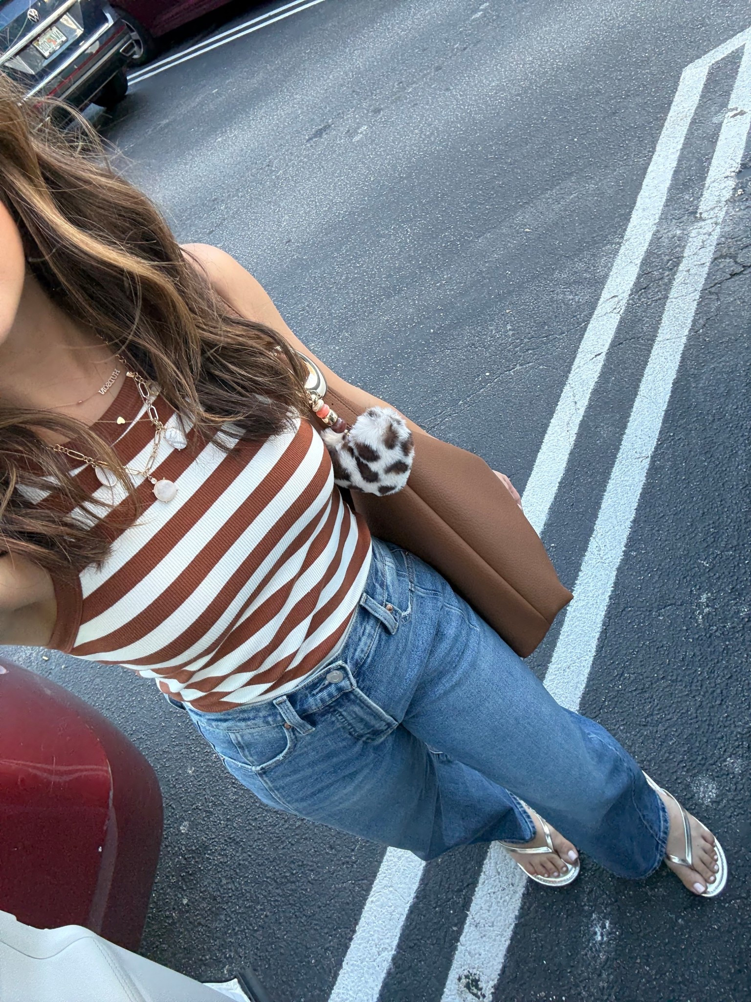 Small top 25 jeans 

#LTKFindsUnder50 #LTKFindsUnder100