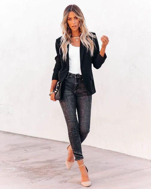 Boss Up Pocketed Blazer - Black | VICI