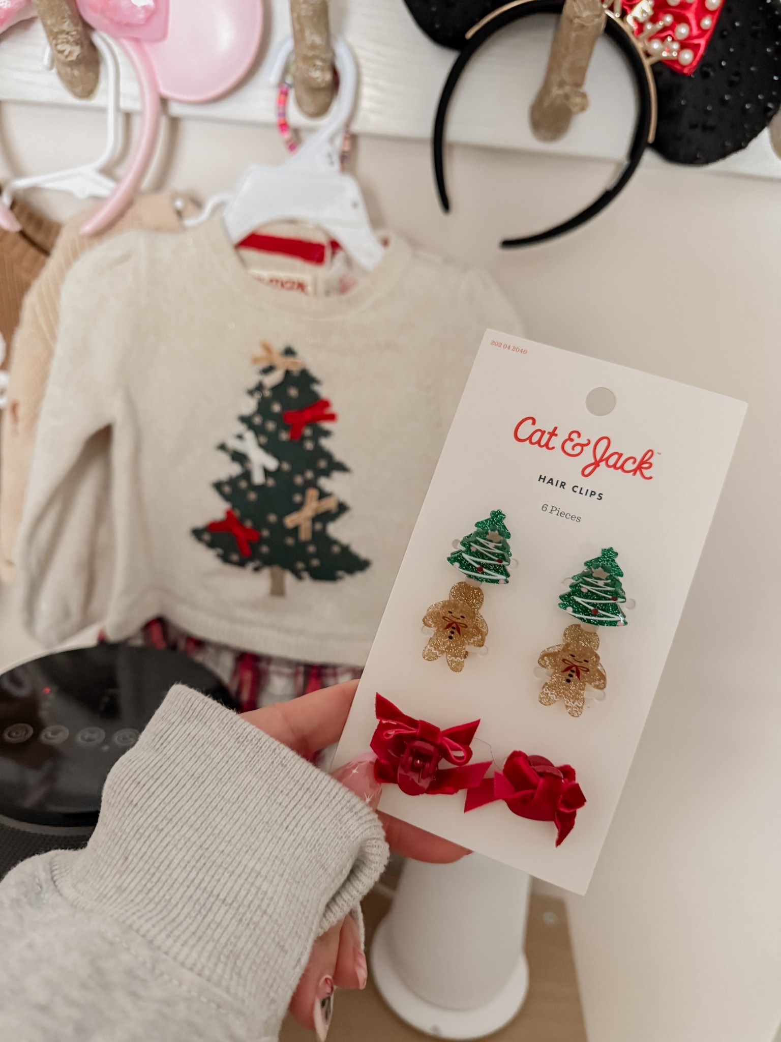 Toddler Christmas clips for toddler/baby girls! So cute for the holidays! 

Toddler girl hair accessories, hair clips, holiday hair clips, cat and jack, toddler girls, target finds 

#LTKKids #LTKBaby #LTKHoliday