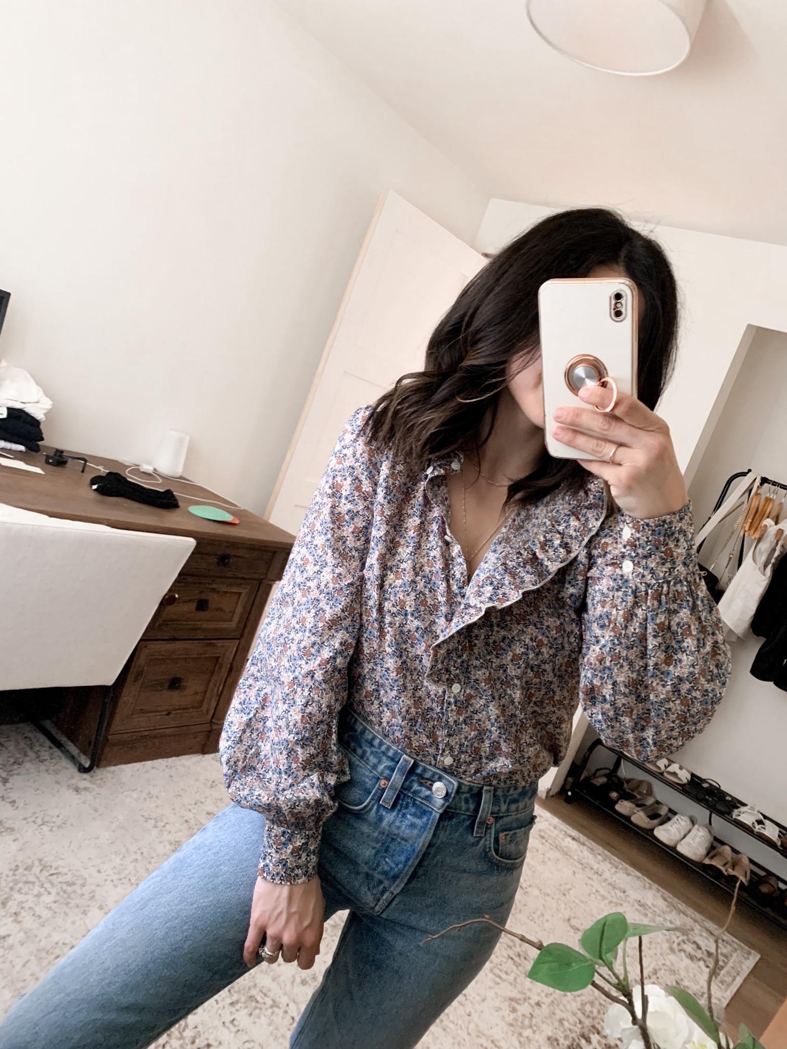 Beautiful sezane spring and summer blouse. Wearing XXS  