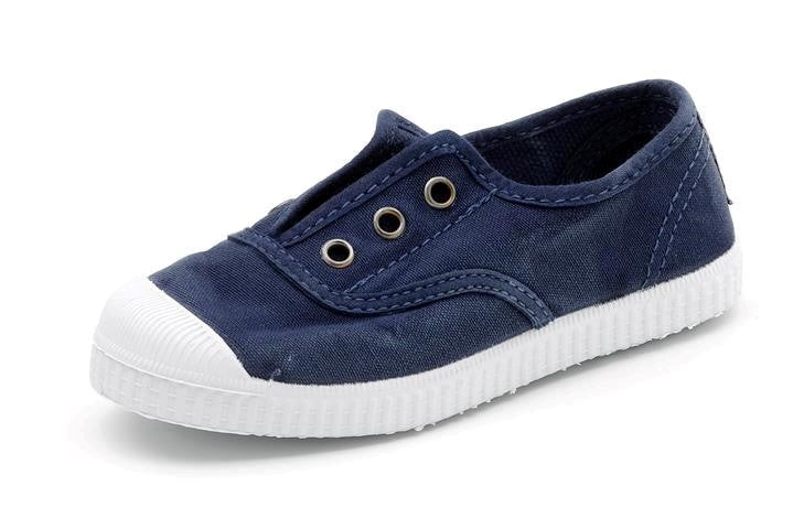 CIENTA NAVY CANVAS LACELESS SNEAKER | Persnickety
