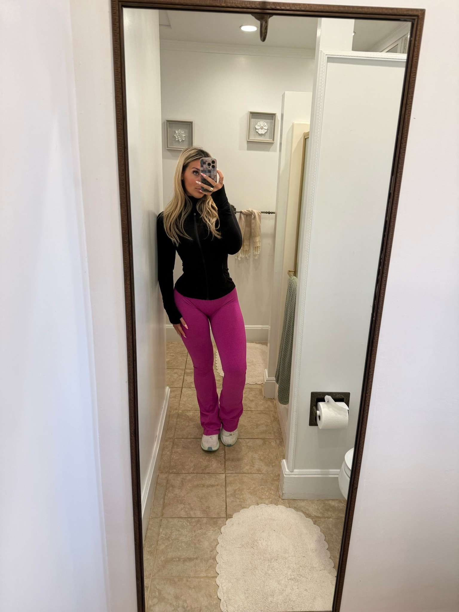 Pretty in pink 🤍 

#workoutoutfit #gymlook #activewearstyle
#pinkactivewear #flareleggings
#lululemon #lululemonstyle
#athleisurewear #gymstyle
#fitgirlstyle #workoutfashion
#trainingday #everydayactive
#sportychic #athleisurelook
#gymootd #fitnessfashion
#outfitinspo #styleinspo

#LTKfitnessgoals #LTKActive #LTKootd
