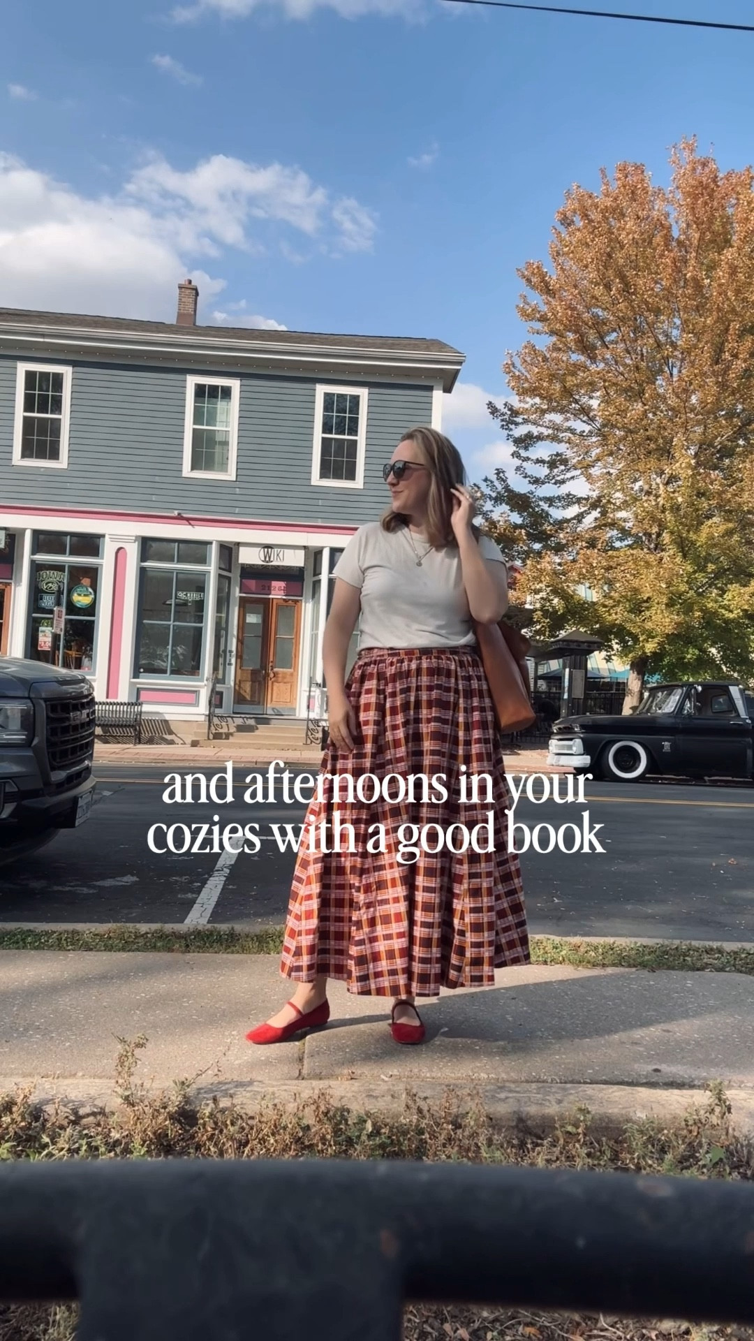 Fall Skirt - Anthro - mine is a size down - but i like tts- it does fit generous (mine is rented from nuuly) 
Tee- Free Assembly tts
Shoes- Madewell- down a half size 
Bag- Latico Learhers 

Nuuly $30 first rental: https://share.nuuly.com/jena2995

#LTKSeasonal #LTKStyleTip #LTKShoeCrush