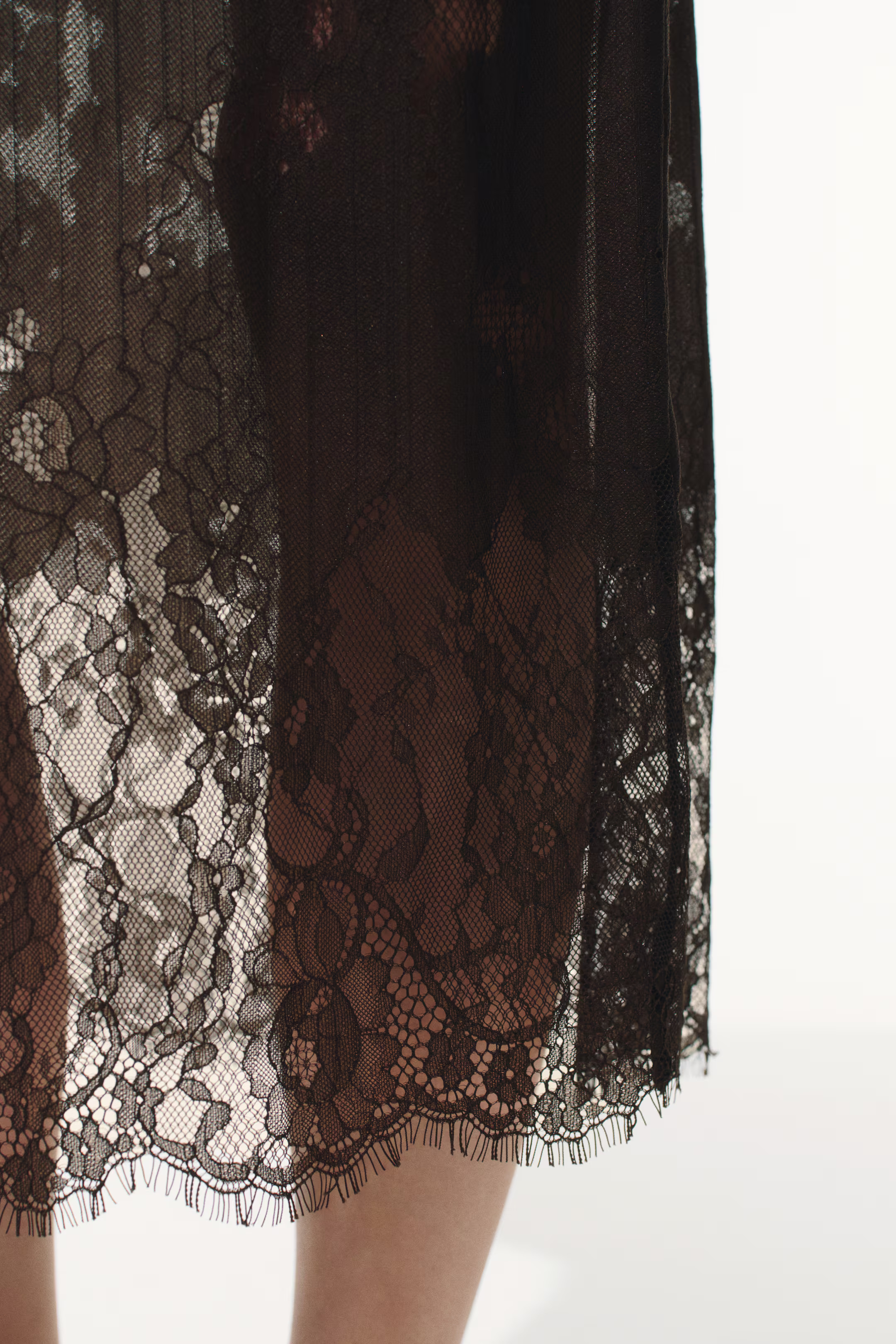 Lace skirt | H&M (UK, MY, IN, SG, PH, TW, HK)