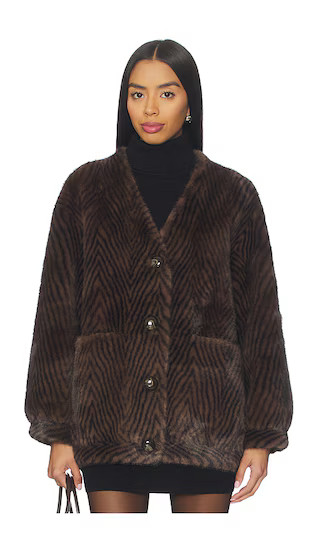 Favorite Nelsi Jacket in Mink

              
    
        
        
            Favorite Button | Revolve Clothing (Global)