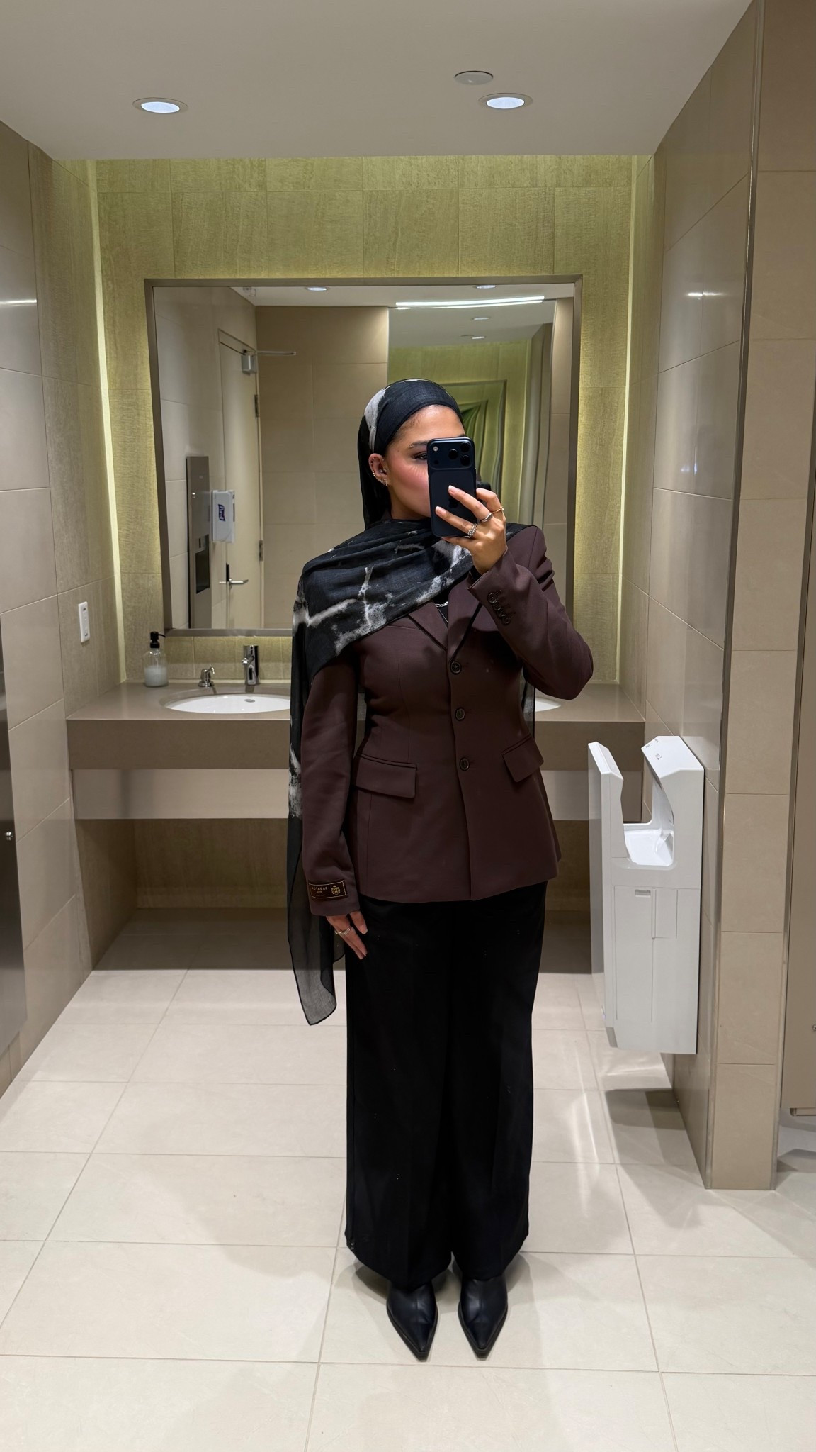 the perfect blazer 

#LTKworkwear #LTKmodest #LTKcanada