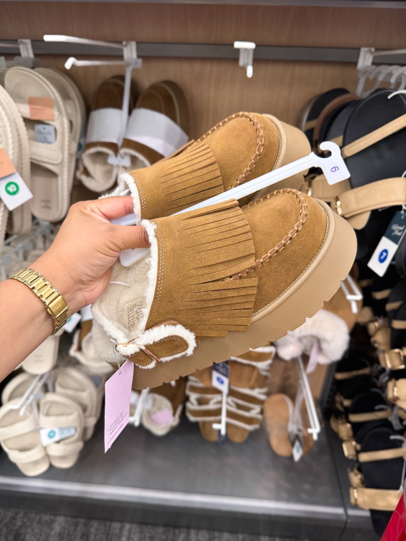 new cozy slippers 

target finds, target style, fall style

#LTKSaleAlert #LTKHome #LTKootd