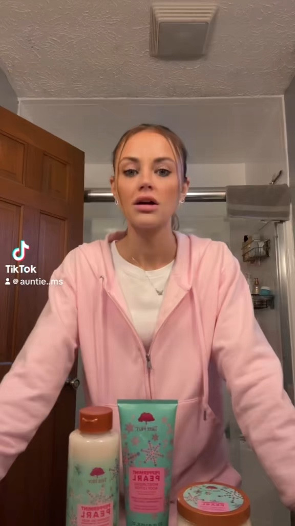 You guys!!!! This new tree hut scent is absolutely EVERYTHING & more!!! So dang good 

#LTKHoliday #LTKSeasonal #LTKBeauty