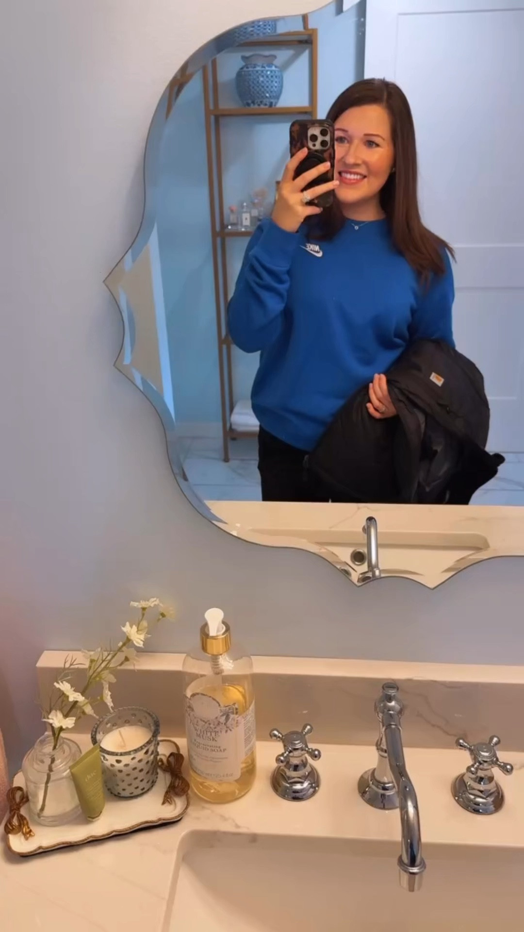 Today’s casual look for running errands🖤✨ 

Love my new royal blue Nike sweatshirt and my carhartt puffer coat! 



#LTKStyleTip #LTKActive #LTKFindsUnder50