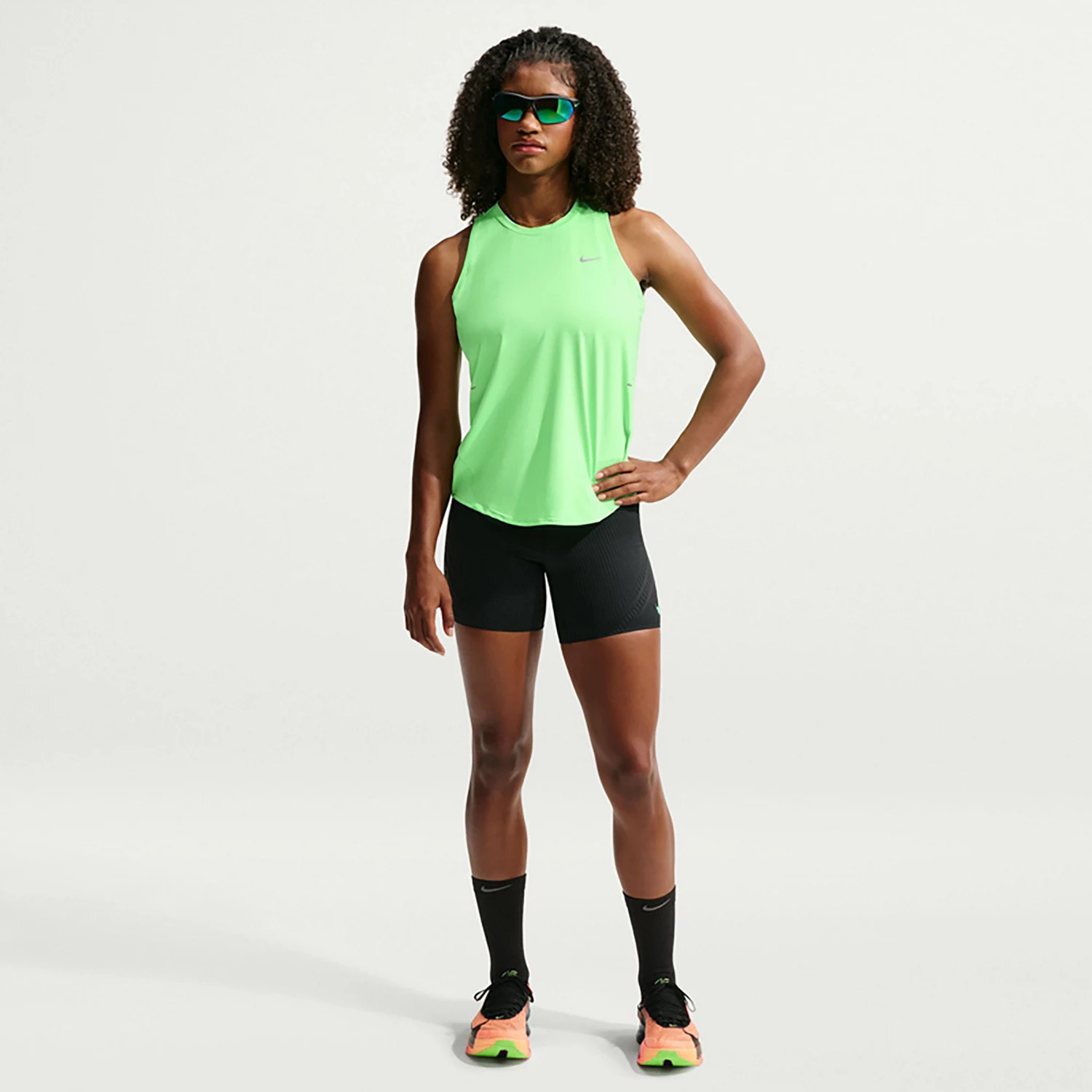 Nike Women's Swift Dri-FIT Standard Moisture-Wicking Tank | Academy Sports + Outdoors