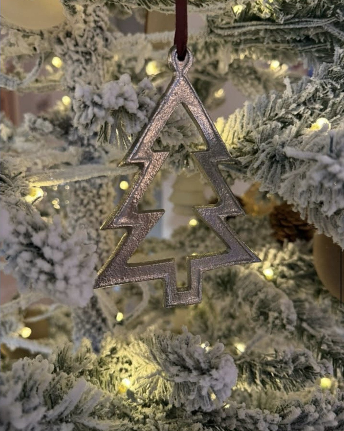 ✨🌲 New $2 Viral Ornament Finds!
All in stock right now online! 🎄 Don’t wait — these will sell out fast!

#holidaydecor #christmasornaments #viralfinds #neutralchristmas #budgetdecor #millennialhomefaves #ltksalealert #ltkholiday

#LTKHoliday #LTKHome #LTKSeasonal