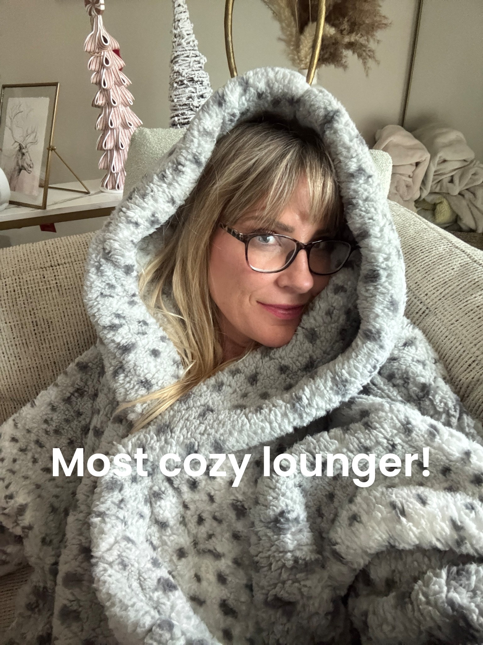 Seriously the most cozy lounger! Comes in a long and a cropped version  