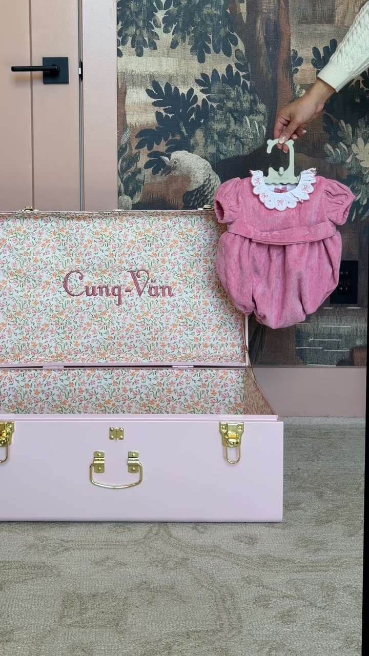 Love our daughter’s petite keep trunk! Great for storing their memorabilia, heirlooms, and more. Em has one too, so I was excited to get baby sister one as well! 


#LTKBaby #LTKHome #LTKKids
