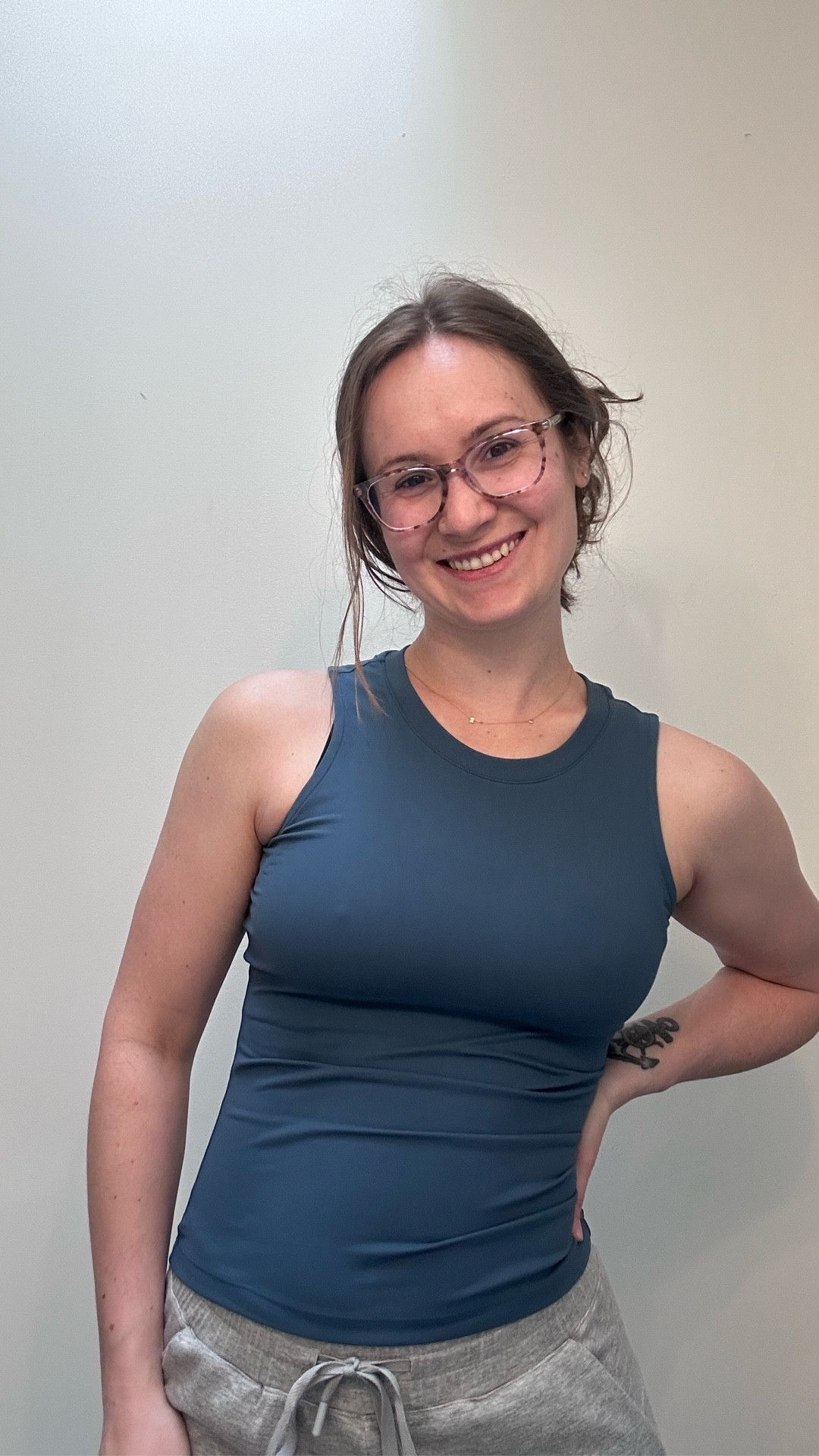 Reviewing this tank and I’m impressed 💙 The fabric is buttery soft with the perfect amount of stretch—snatches without feeling tight. Love the higher neckline and how flattering it is through the waist. Not see-through, lays smooth, and easy to dress up or down. Definitely grabbing more colors 🙌 #LTKReview #LTKStyle #EverydayEssentials

#LTKootd #LTKmomlife #LTKSeasonal