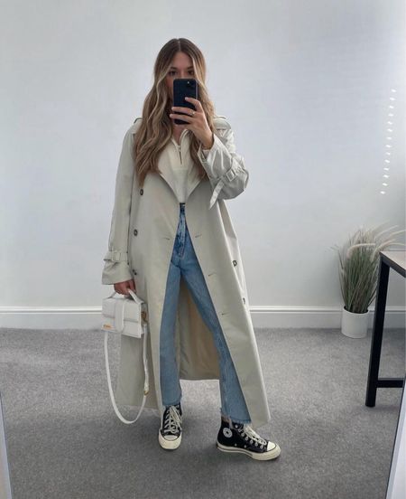 Spring outfit 🌱

Trench coat (I wear my usual size), quarter zip jumper (old Zara), cropped leg straight jeans (old Zara), converse 70s and jacquemus bag. 



#LTKeurope #LTKSeasonal #LTKstyletip