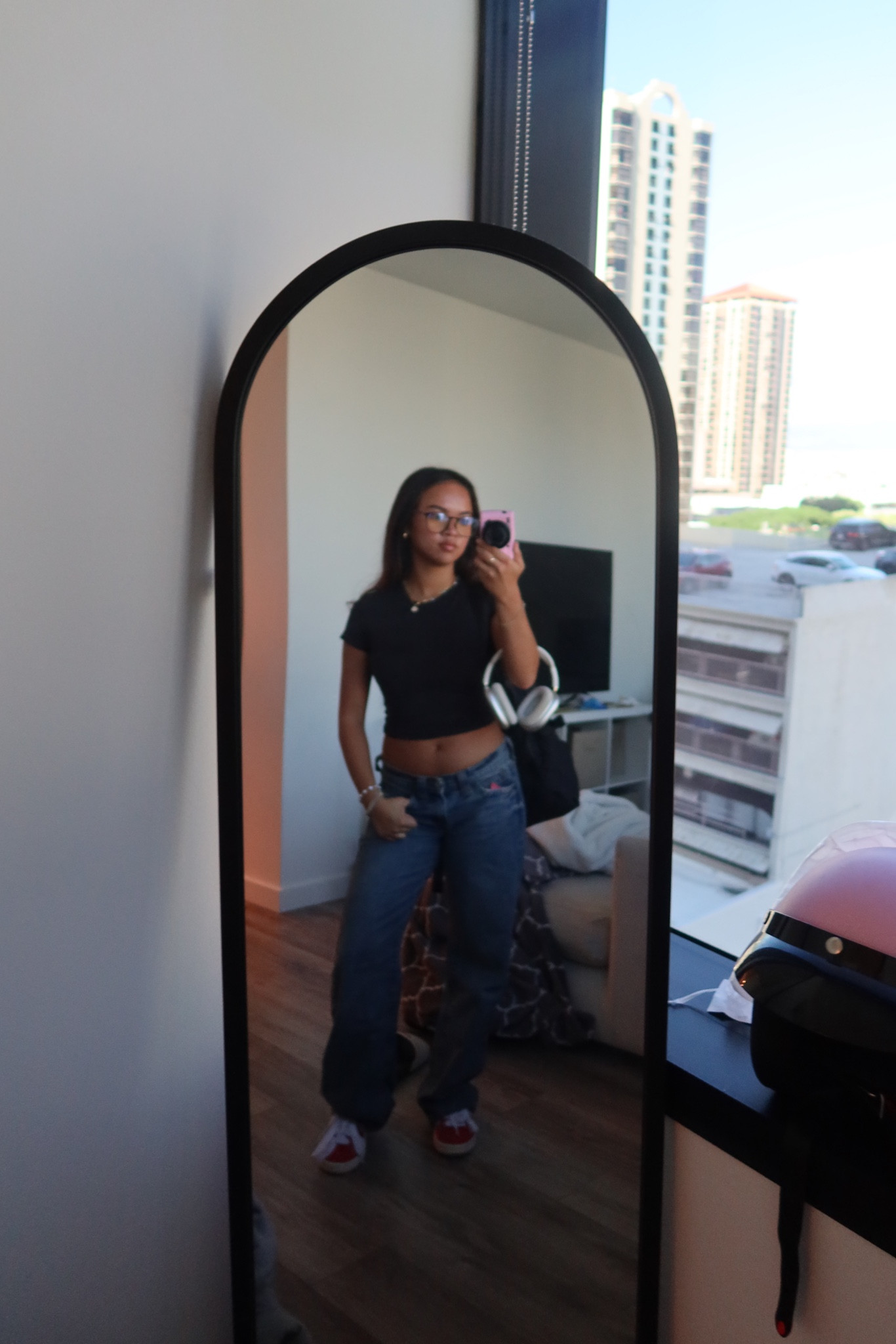 Top size Xs 
Jeans 25 


#LTKGiftGuide #LTKSeasonal #LTKMostLoved