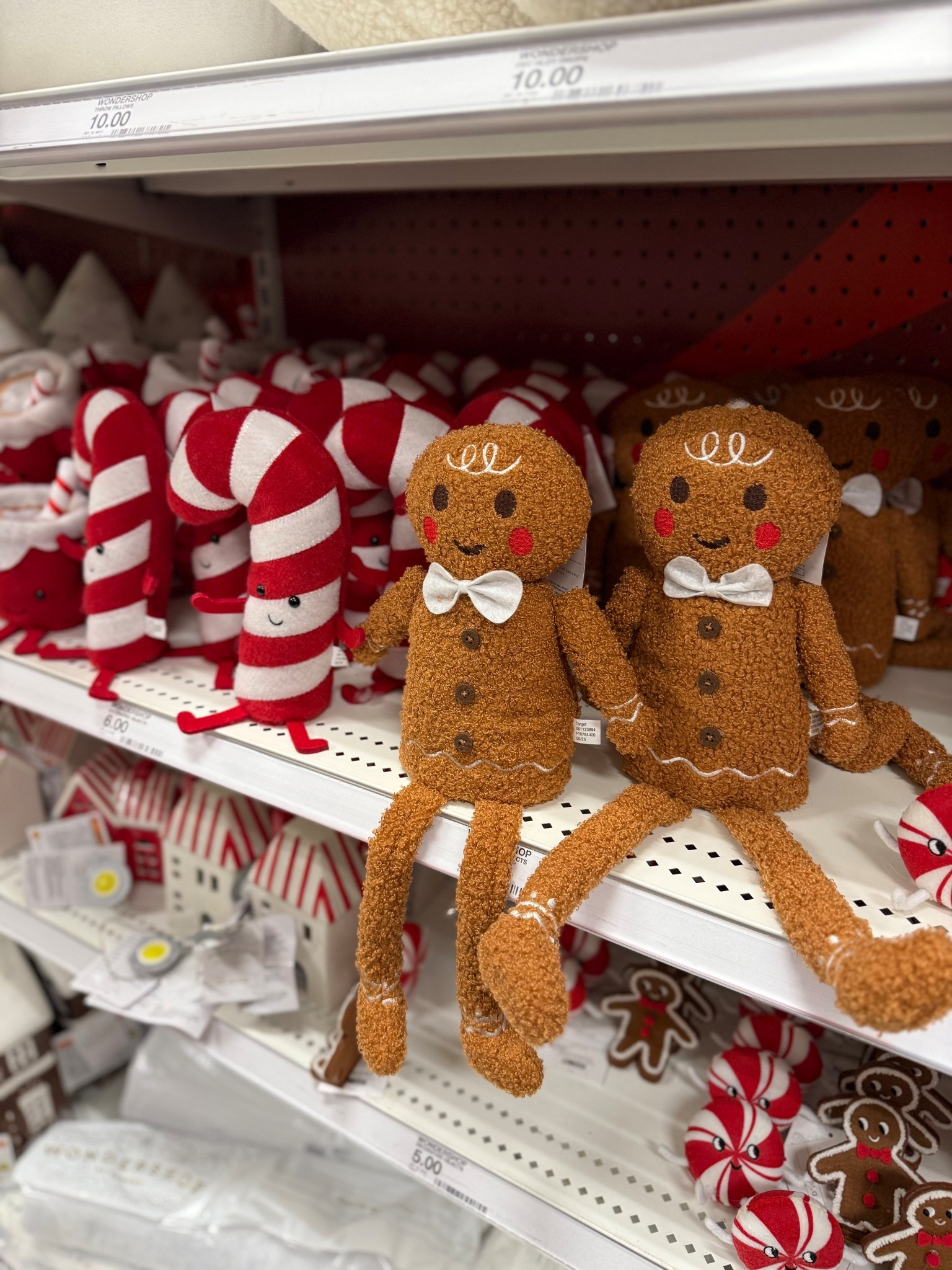 Gingerbread man and candy cane decor

#LTKSeasonal #LTKHoliday #LTKGiftGuide