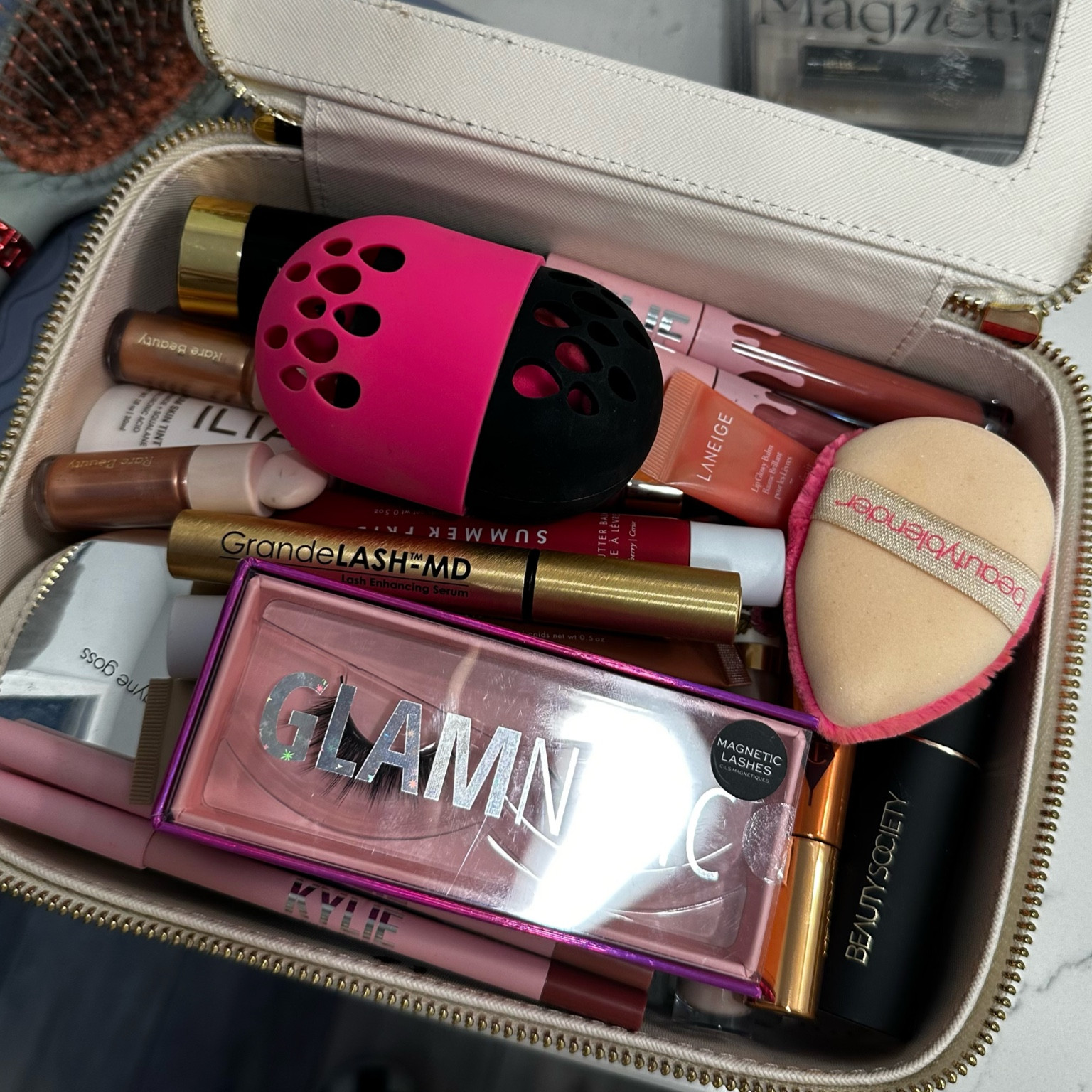 Vacation Makeup


#LTKbeauty #LTKGiftGuide #LTKfindsunder100