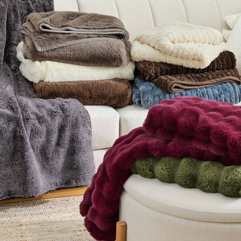 Better Homes & Gardens Green Bubble Faux Fur Ultra Soft Luxury Oversize Throw Blanket 50" x 72", ... | Walmart (US)