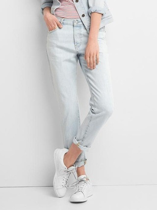 Gap Women Mid Rise Relaxed Boyfriend Jeans Size 24 Regular - Bleached indigo | Gap US