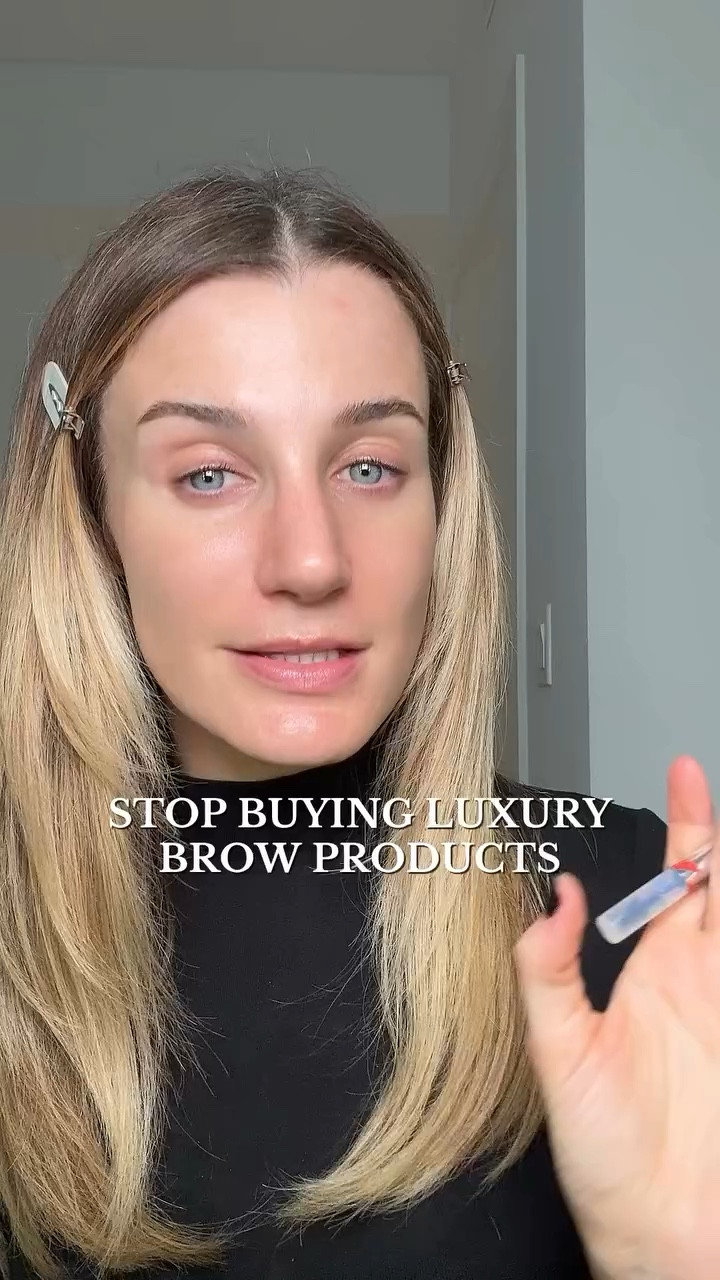Comment BROWS and I’ll send you the link to my favorite drugstore brow pen! 🤩
—
#brows #makeup #makeuptips #drugstoremakeup #affordablemakeup
