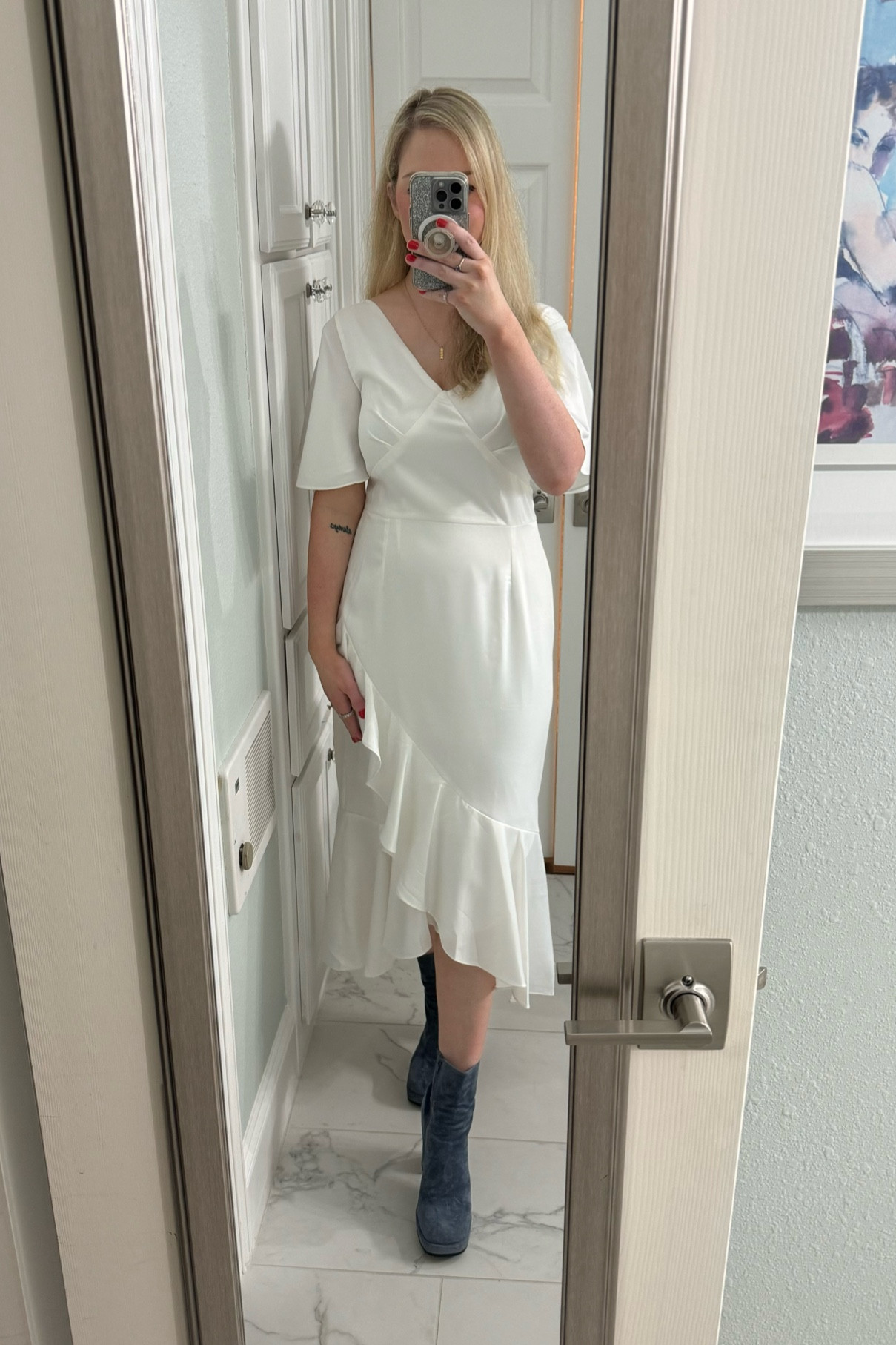 I love this dress for family photos! It is so flattering  

#LTKStyleTip #LTKMidsize #LTKHoliday
