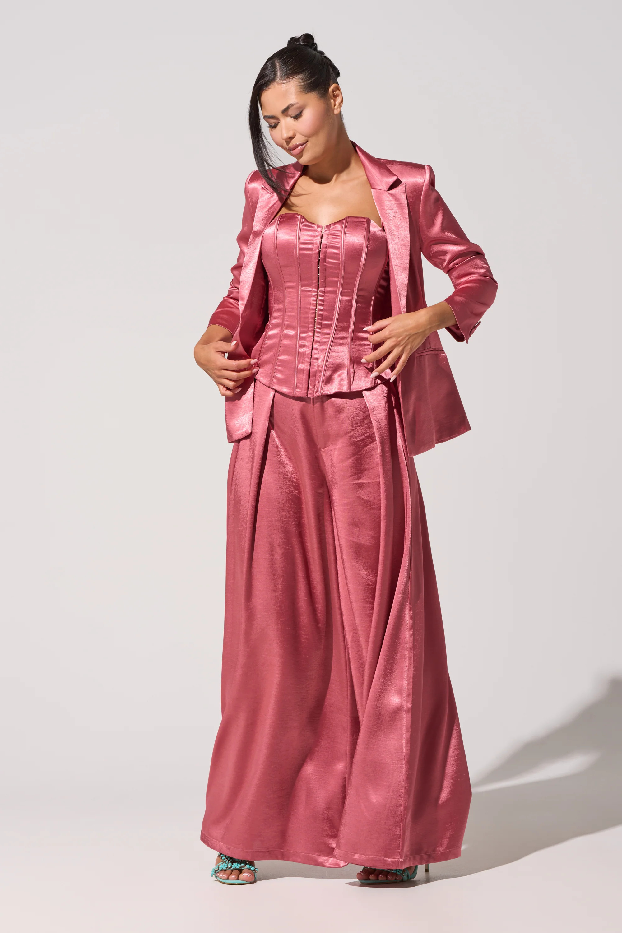 IN FULL BLOOM TROUSER IN MAUVE | AKIRA