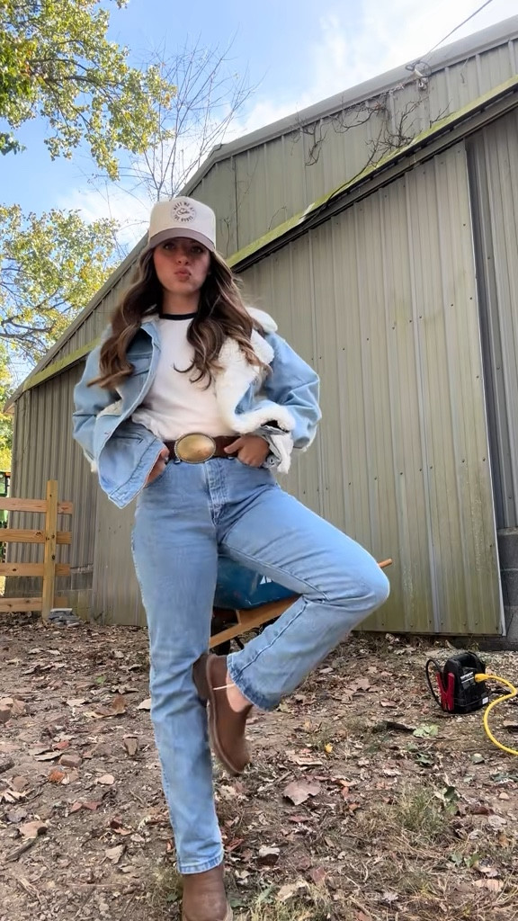 Farm ootd 

#LTKWorkwear #LTKFamily #LTKPets
