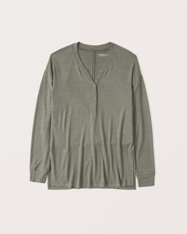 Women's Cozy Oversized Boyfriend Henley | Women's Tops | Abercrombie.com | Abercrombie & Fitch (US)