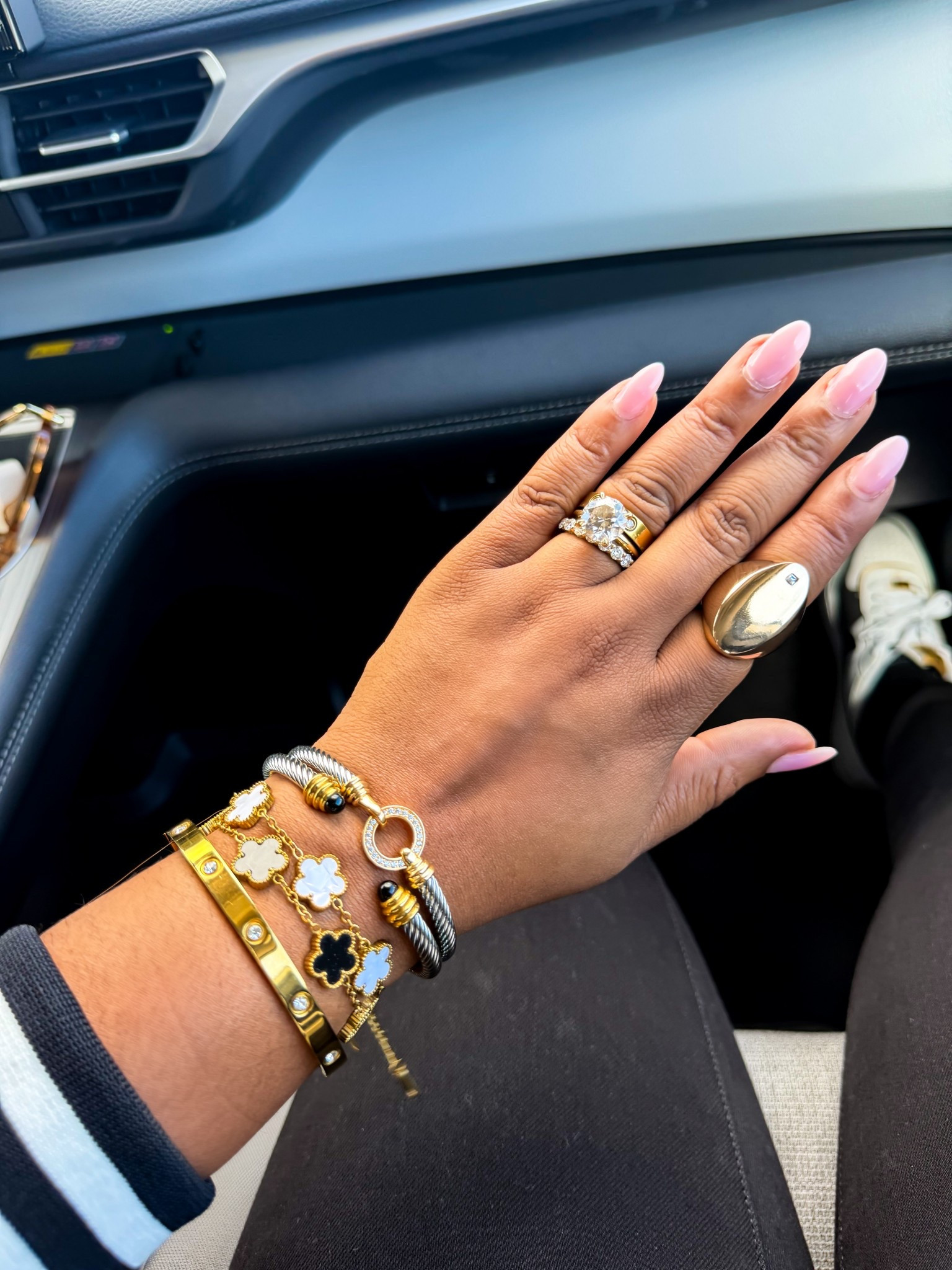 My cute gold & black bracelet stack 💍✨

#LTKgrwm #LTKdayinmylife #LTKmomlife