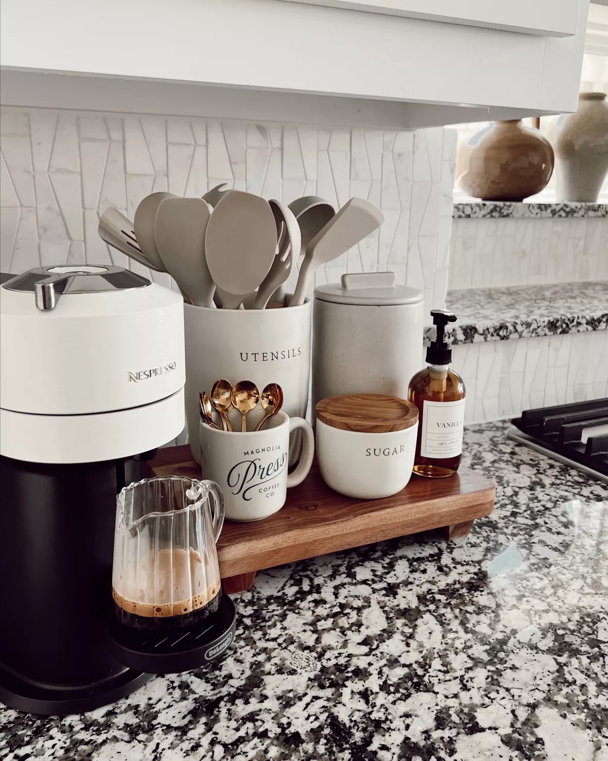 Home Kitchen Nespresso Vertuo Next and Keurig K-Mini  Home coffee  stations, Coffee station kitchen, Coffee bar home