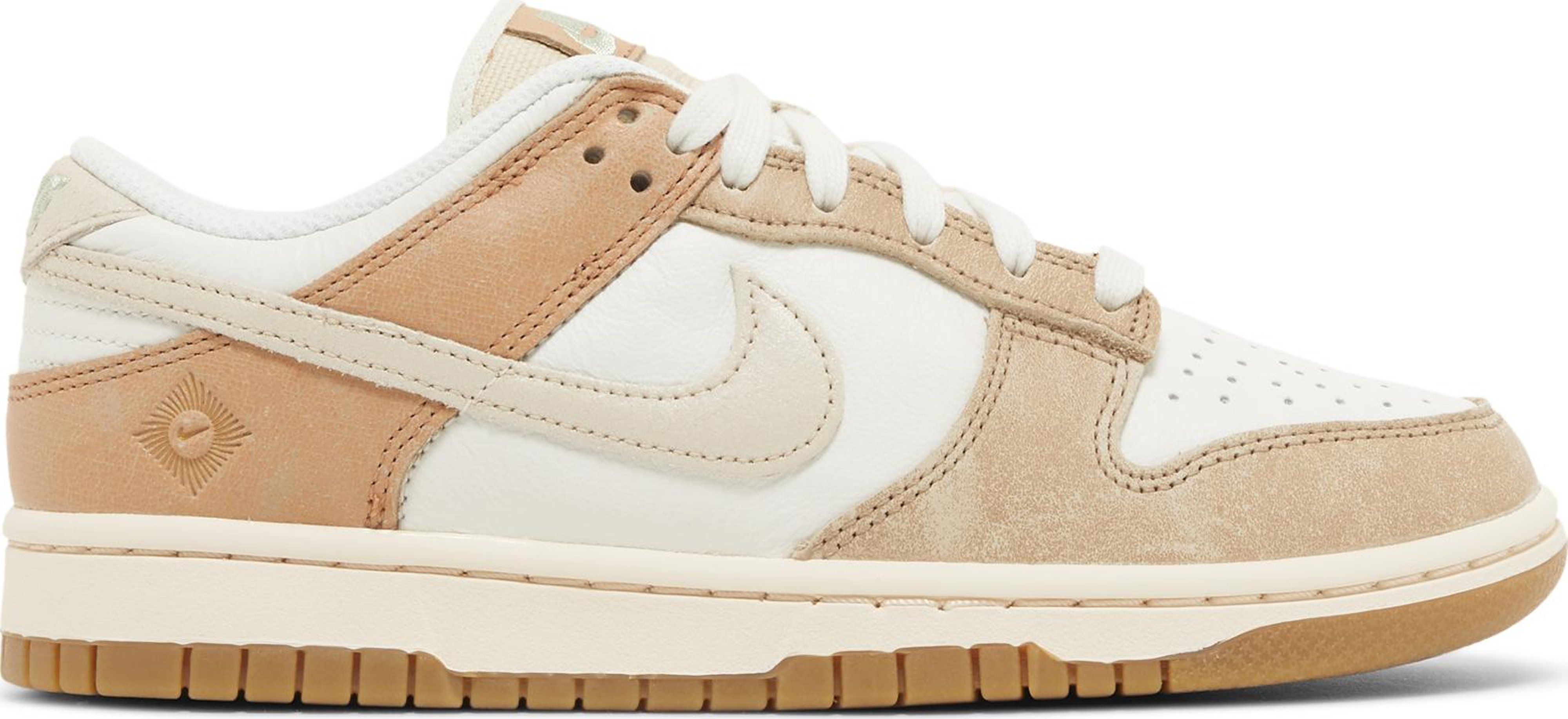 Wmns Dunk Low SE 'Australia' | GOAT