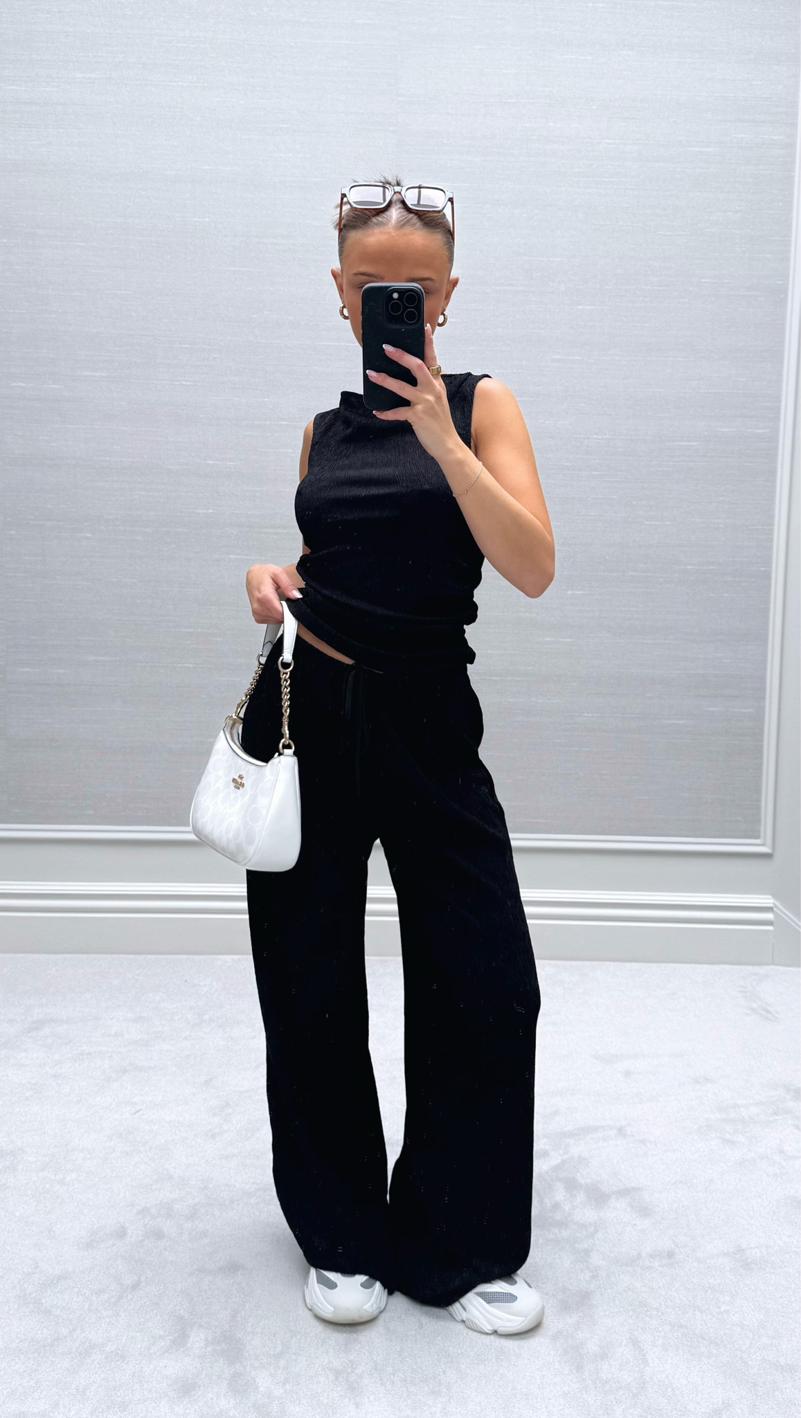 What I ordered vs what I got!!🍋

Outfit inspo ideas holiday beach summer black petite coord outfit matching set textured sleeveless top wide leg trousers 

 #LTKuk #LTKsummer #LTKpetite