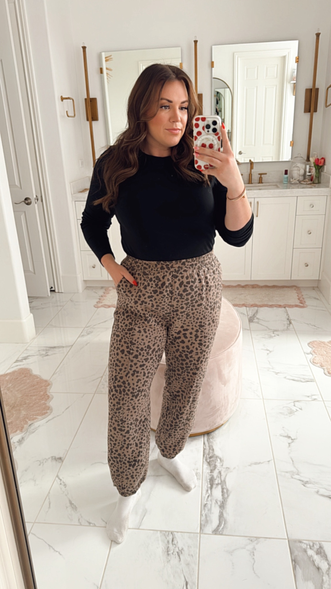 curvy cozy outfit! wearing size large in ribbed long sleeve and leopard sweat pants 

#LTKMidsize #LTKSeasonal