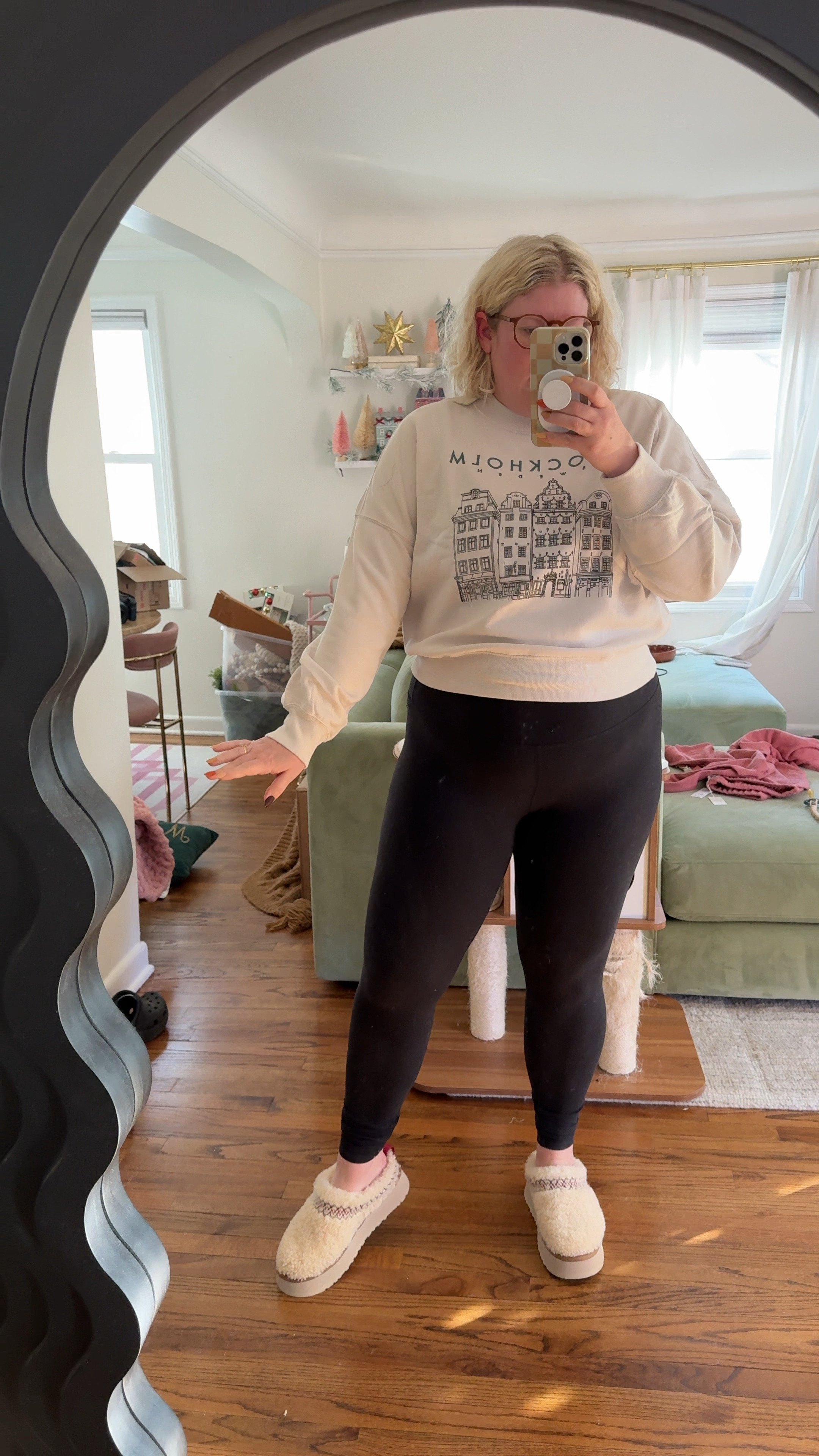 Abercrombie Stockholm cropped crew neck 