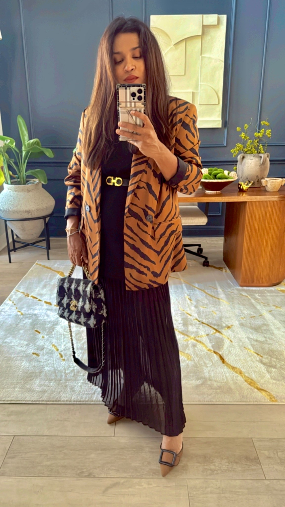 A comfy office party look. 

#LTKSeasonal #LTKPetite #LTKOver40