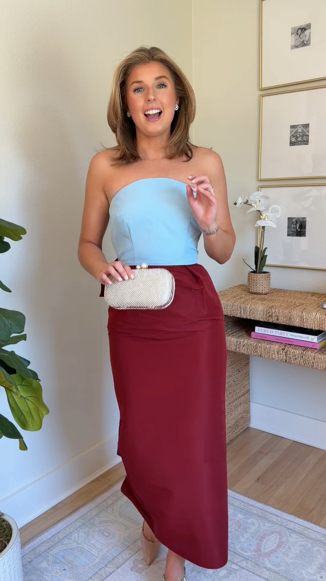 Perfect holiday dress! Wearing a 2