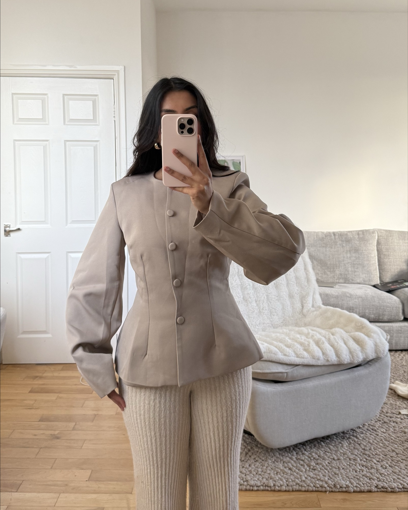 Cinched blazer 🤍

#LTKspring #LTKmodest #LTKuk