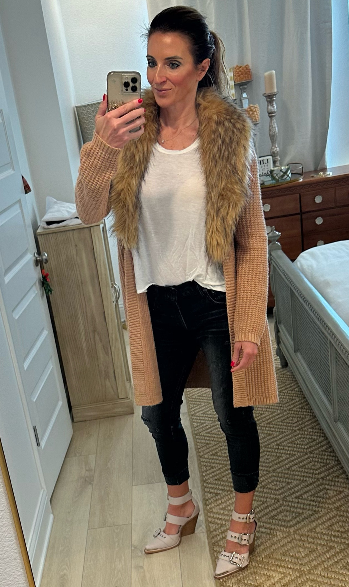 Cardi: https://poshmark.com/listing/Lilly-Pulitzer-Adelaine-Cardigan-in-Heathered-Tiki-Hut-Metallic-NWT-Size-XL-64643590538beb79ea91a997?utm_source=gdm&utm_campaign=19852023000&campaign_id=19852023000&ad_partner=google&gskid=pla-2184180056333&gcid=651970971302&ggid=146808377723&gdid=m&g_network=g&enable_guest_buy_flow=true&gad_source=1&gbraid=0AAAAADwcDC_Rq6NqTF-v0DxXwrXHeEU9V&gclid=EAIaIQobChMIt8eWo-6WgwMVJaJaBR3sagFiEAQYAyABEgIS_vD_BwE