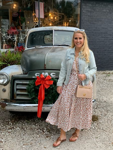 Casual Holiday outfit 

My amazon maxi dress is so comfy and comes in different colors! I’m wearing a large and it fits true to size. This outfit is great for a Christmas vacation in Florida!



#LTKfit #LTKseasonal #LTKtravel #LTKshoecrush #LTKstyletip #LTKitbag #LTKcurves #LTKunder100 #LTKunder50 #LTKholiday #LTKsalealert #LTKhome #LTKbeauty #LTKgiftguide #LTKfamily #LTKFind #LTKU

