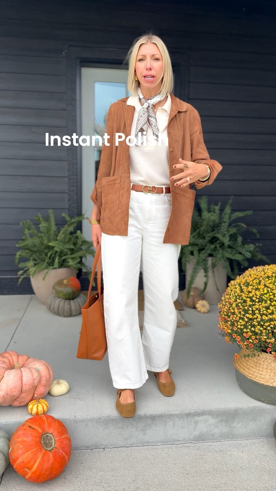 This is how you make white jeans feel so fall… shades of brown + suede.

This suede jacket is the perfect chic layer for this time of year. It’s so easy to dress it up or down and pea’s perfectly with all the cream tones for the season. 

#LTKWorkwear #LTKStyleTip #LTKOver40