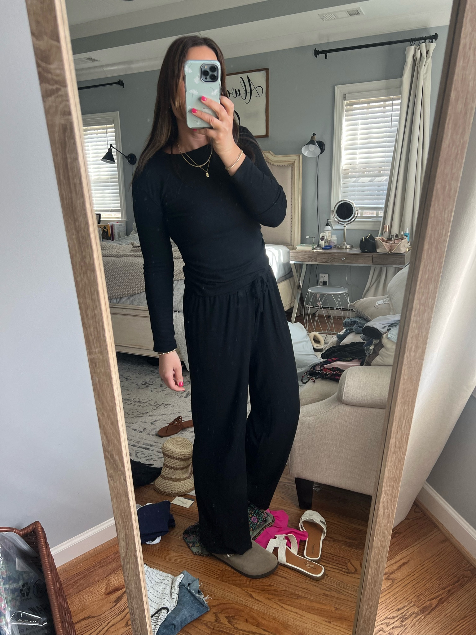 The BEST lounge/travel set! And YES I wear this thing out!! The gathering on the sides makes it so flattering! 

‼️Perfect weight for all year! I’m in a medium!‼️

Linked the short sleeved version too👇🏻👇🏻👇🏻👇🏻👇🏻 I’m grabbing for the summer! #amazon #loungesets #amazonfashion 

#LTKFamily #LTKTravel